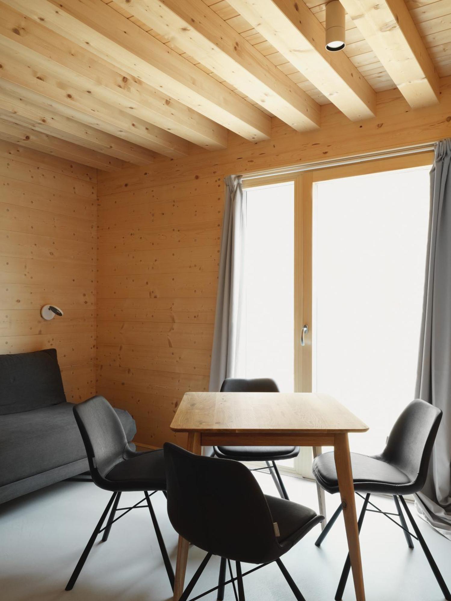 Mondholz - Urban Inn 24-7 Innsbruck Exteriör bild
